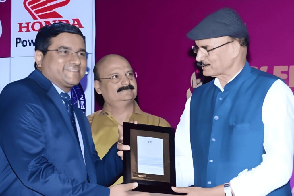 Best Joint Replacement Surgeon Award by Hon. minister sir Galaxy Hospital Bhopal